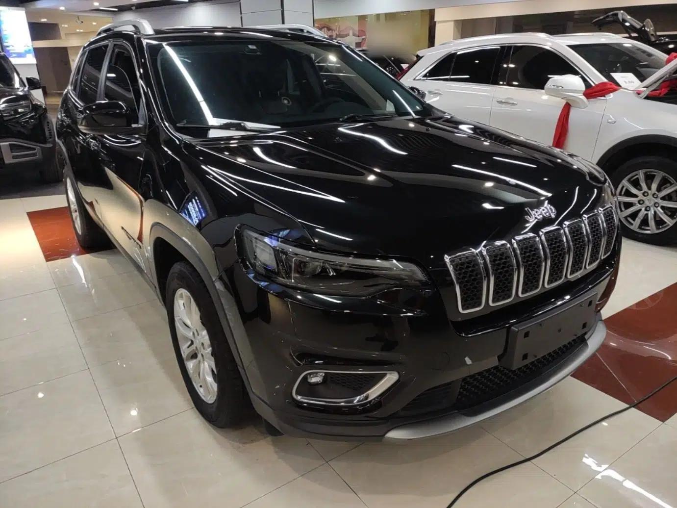 Jeep Cherokee 2019 2.0T Two-Wheel Drive Smart Enjoyment Version China VI — миниатюра 3