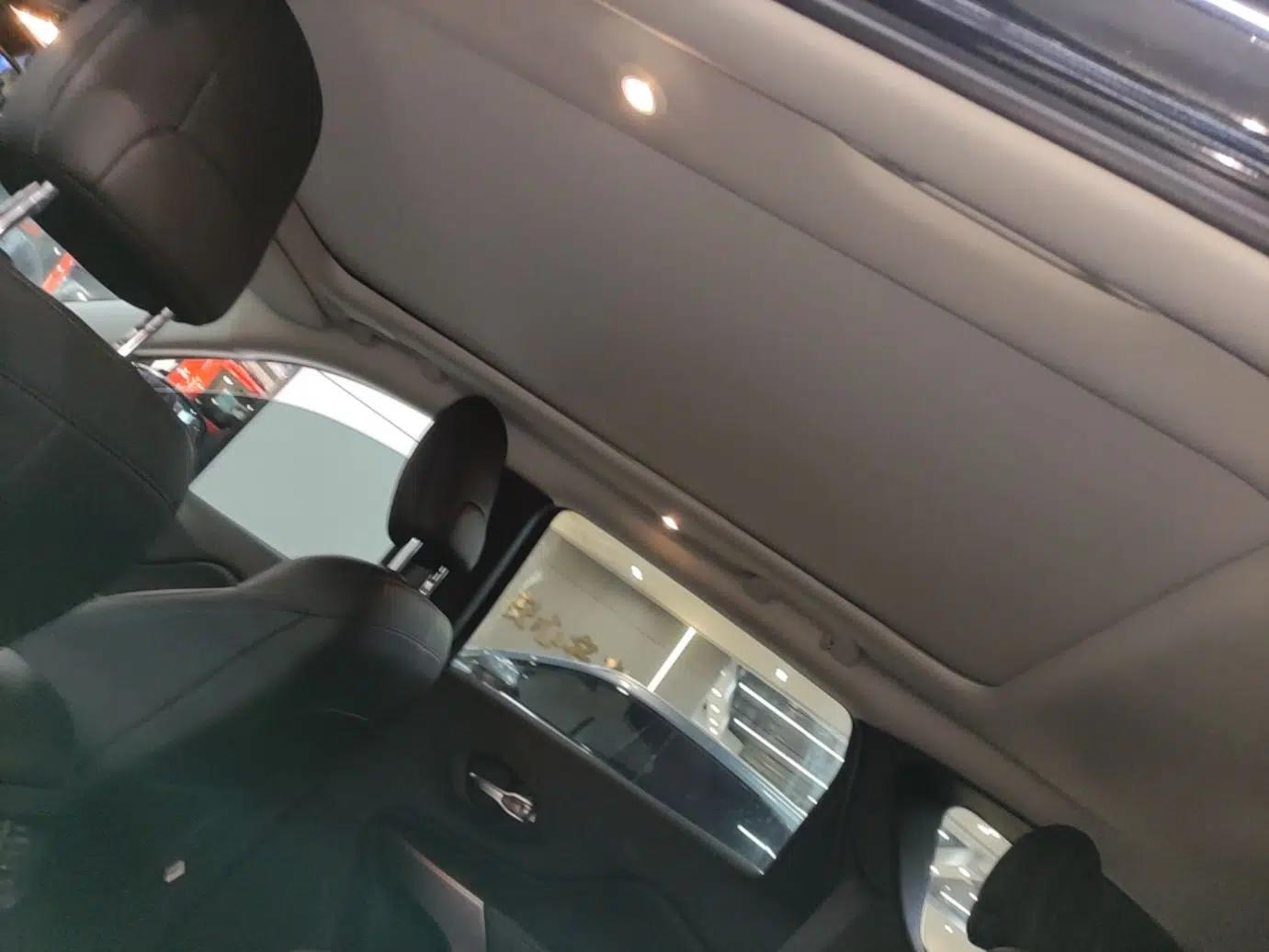 Jeep Cherokee 2019 2.0T Two-Wheel Drive Smart Enjoyment Version China VI — миниатюра 21