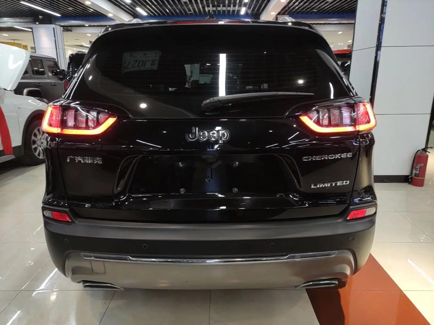 Jeep Cherokee 2019 2.0T Two-Wheel Drive Smart Enjoyment Version China VI — миниатюра 5
