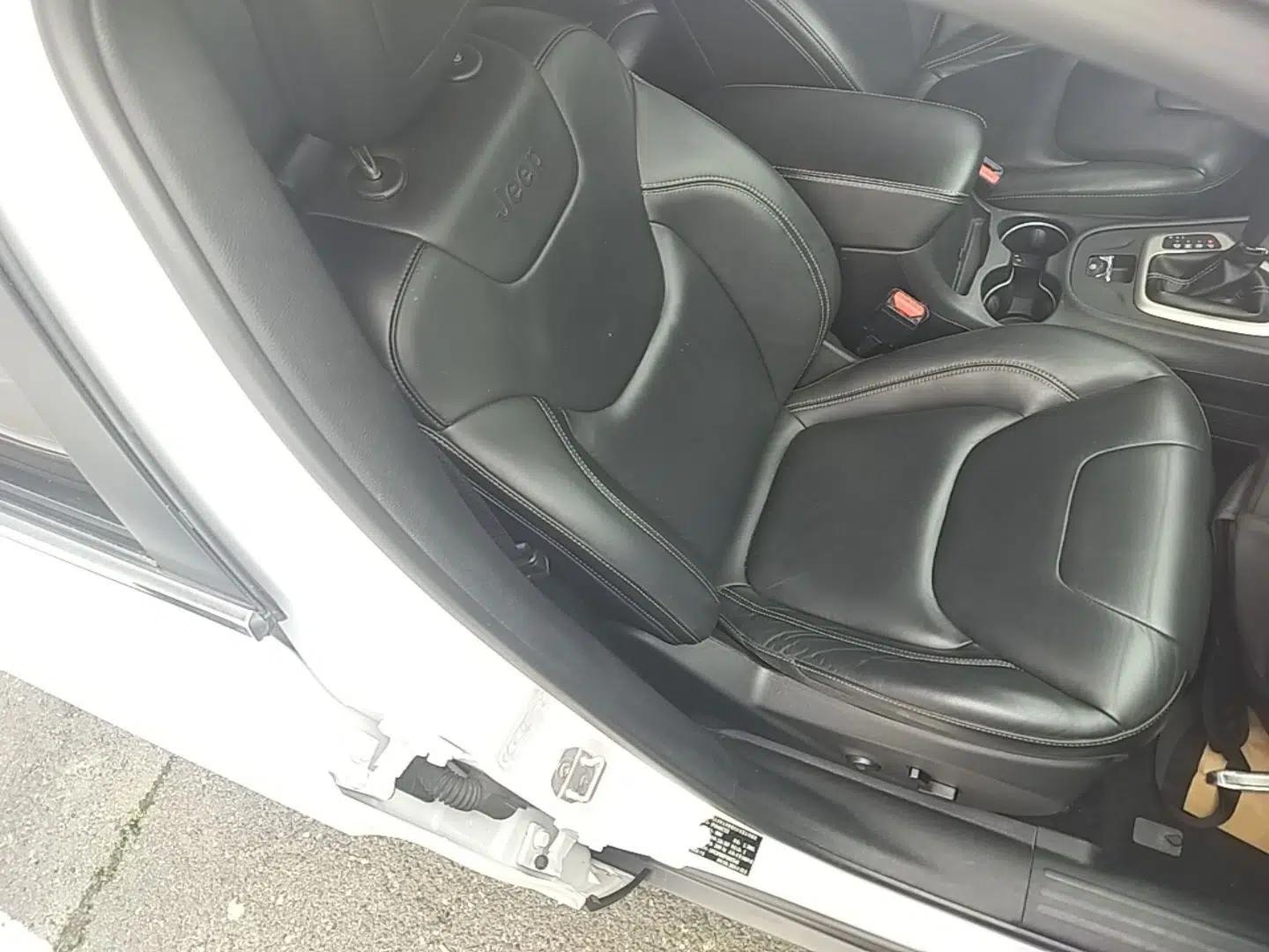 Jeep Cherokee 2016 2.4L Professional Smart Version — миниатюра 24