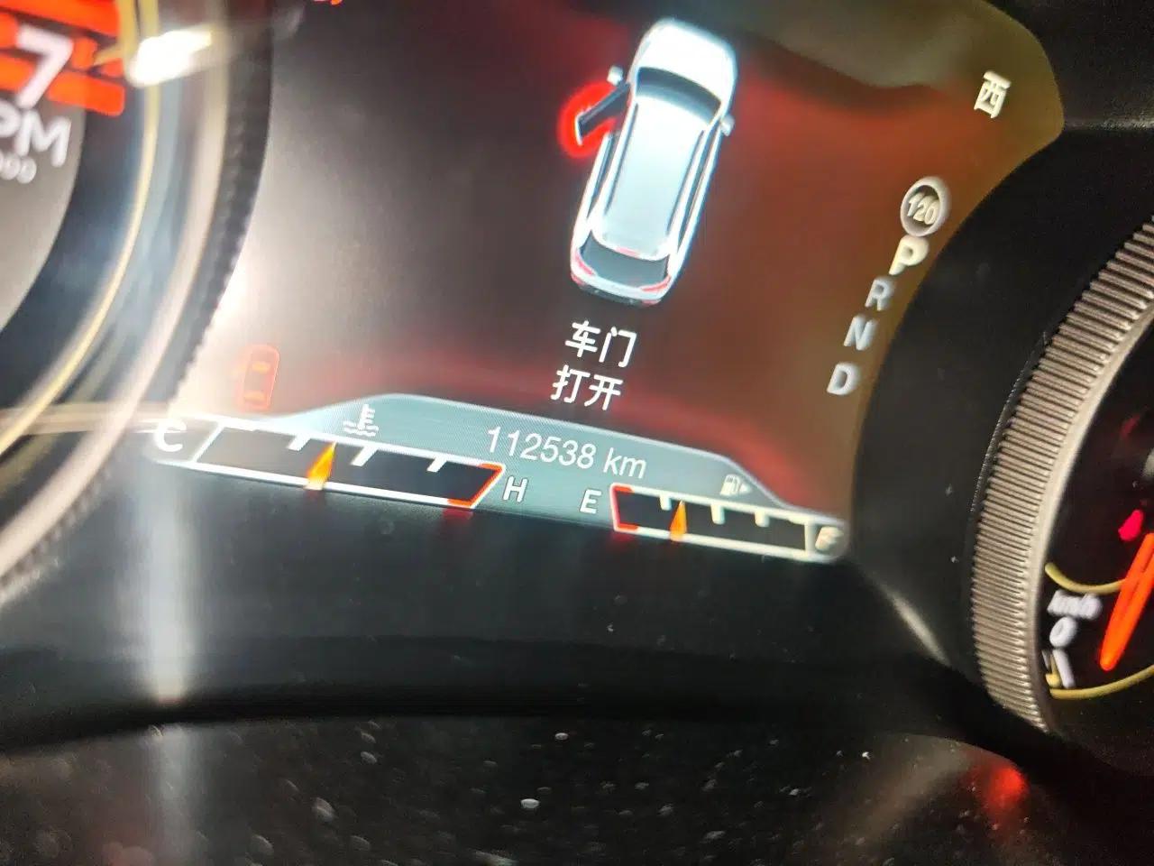 Jeep Cherokee 2016 2.0L Superior Edition — миниатюра 12
