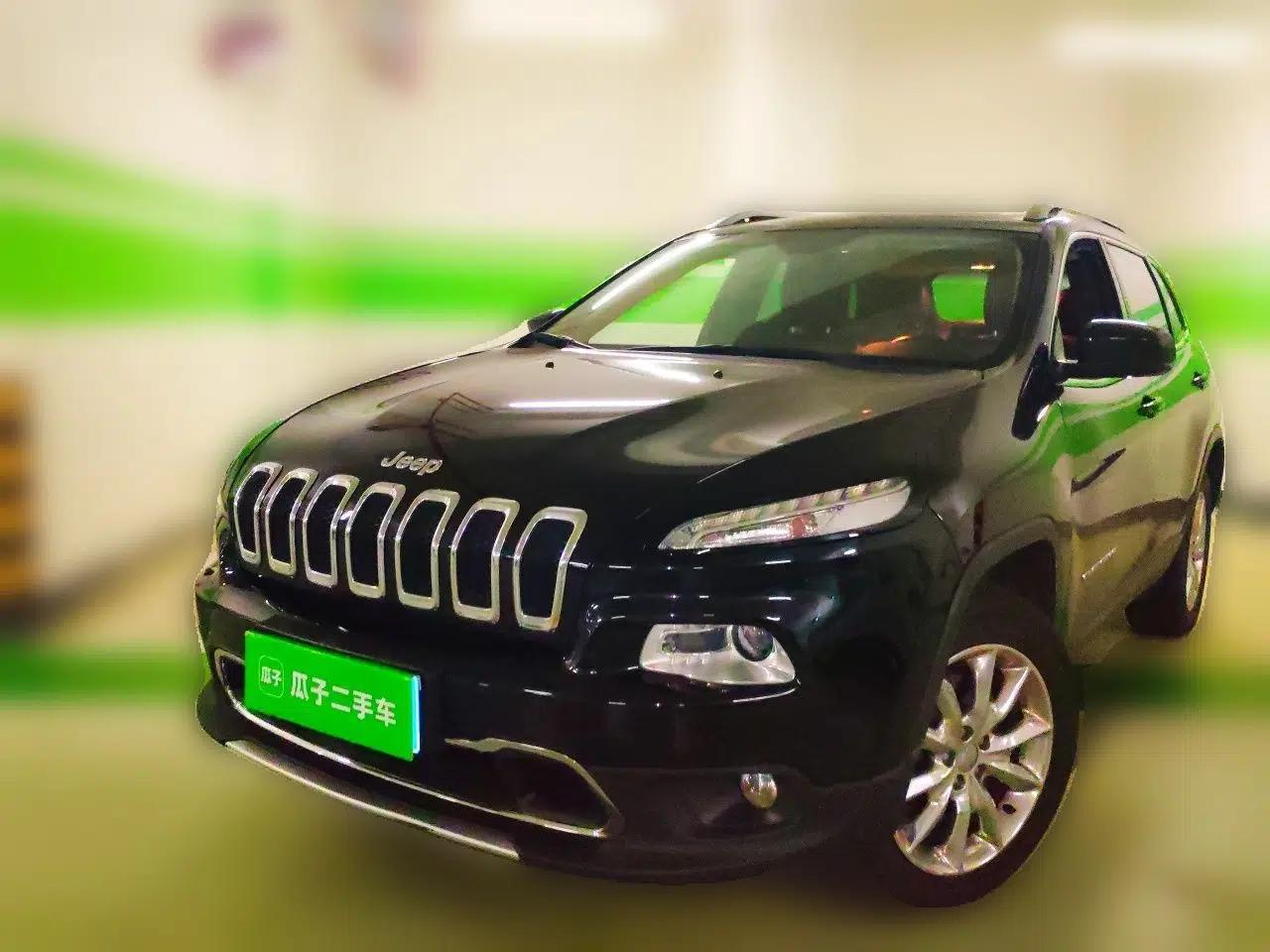 Jeep Cherokee 2016 2.4L Superior Edition — миниатюра 1