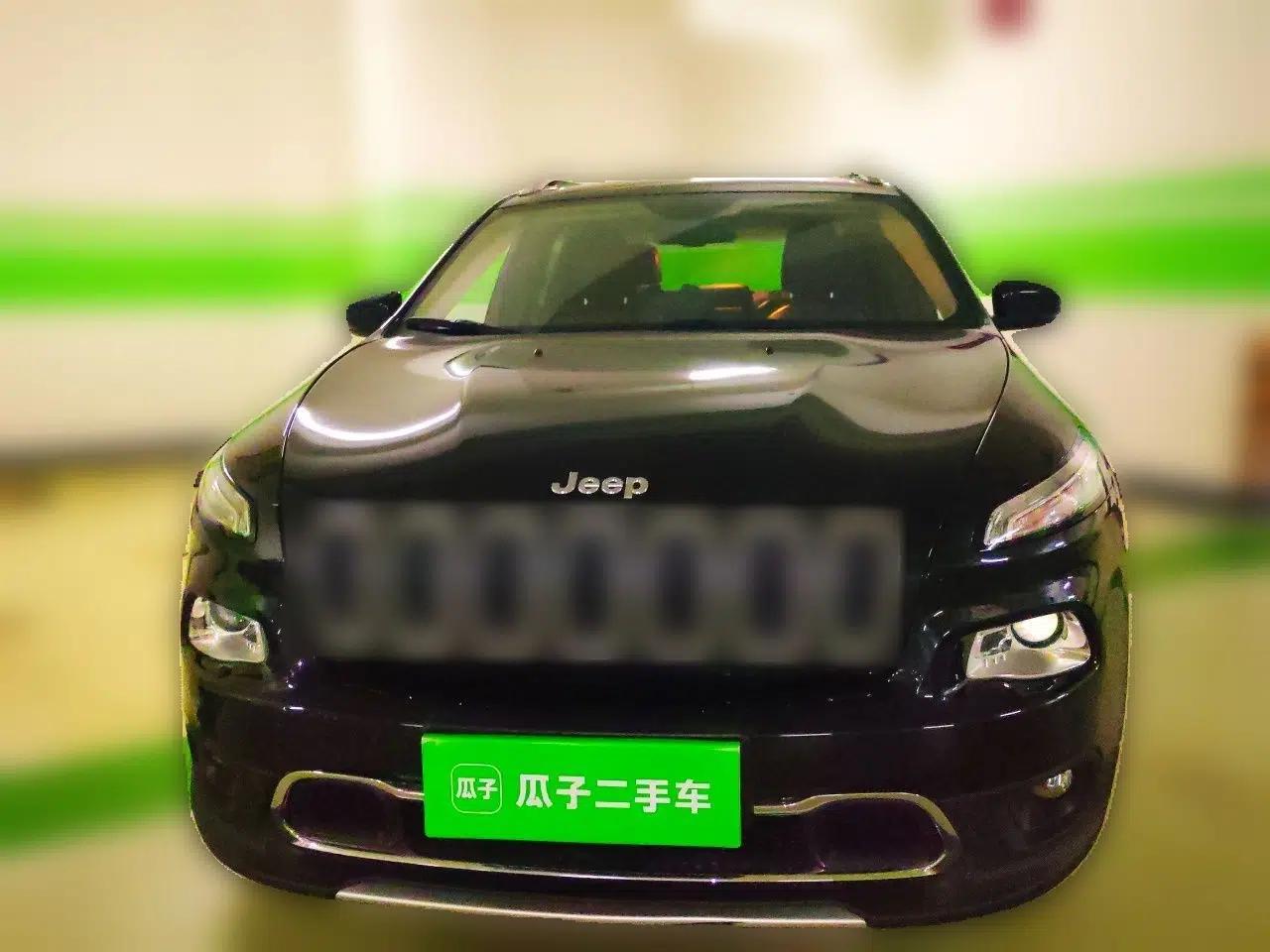 Jeep Cherokee 2016 2.4L Superior Edition — миниатюра 2