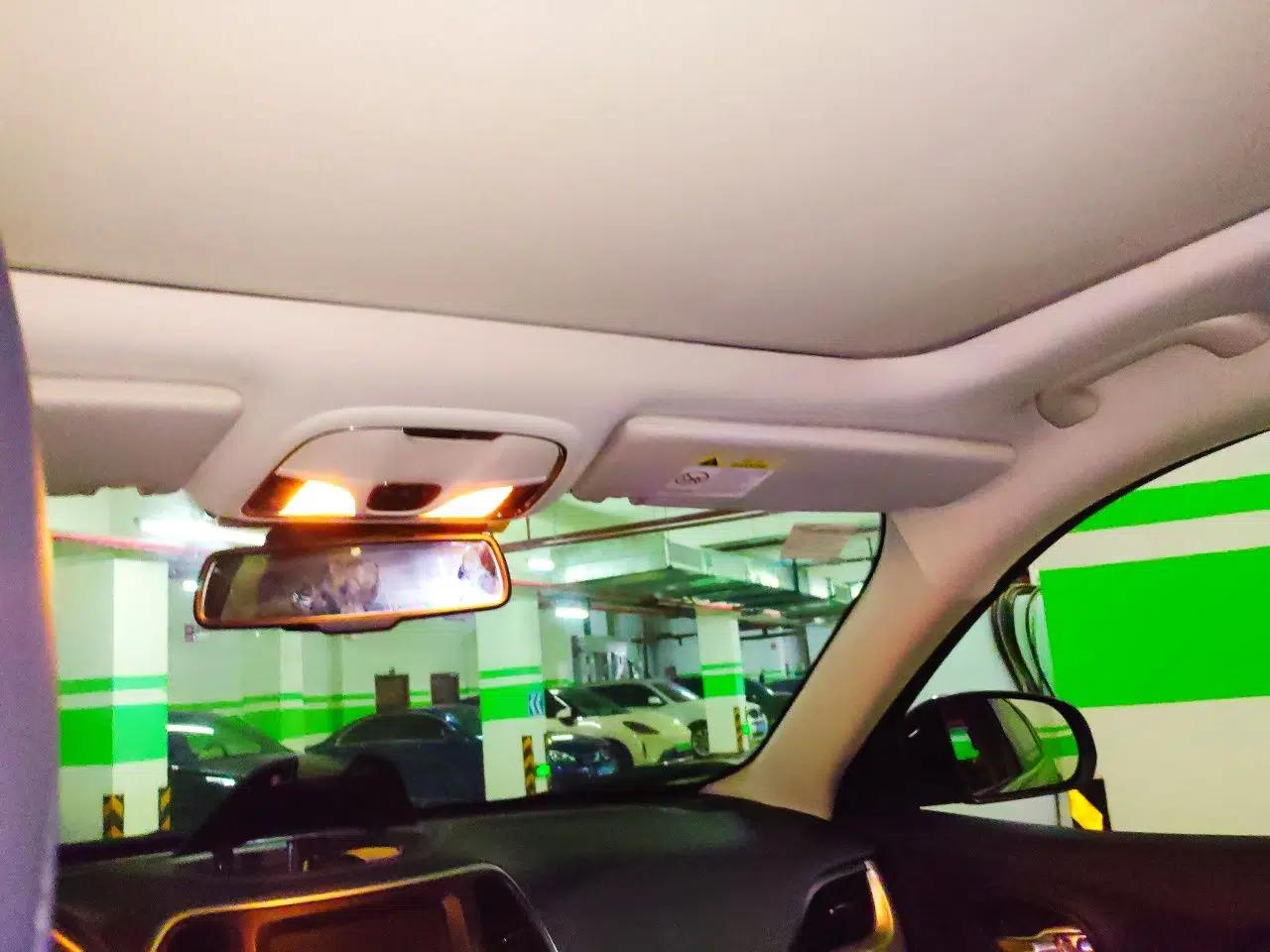 Jeep Cherokee 2016 2.4L Superior Edition — миниатюра 18