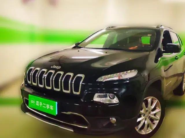 Jeep Cherokee 2016 2.4L Superior Edition
