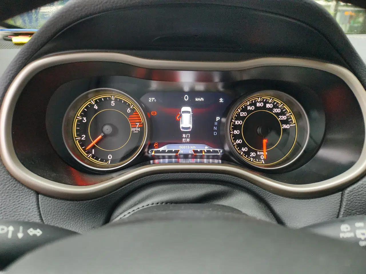 Jeep Cherokee 2017 2.0L Superior Edition — миниатюра 11