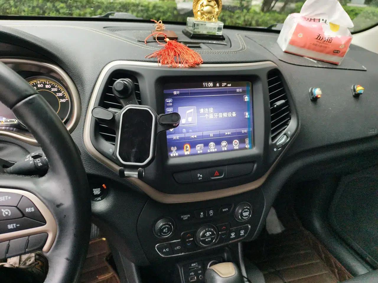 Jeep Cherokee 2017 2.0L Superior Edition — миниатюра 13