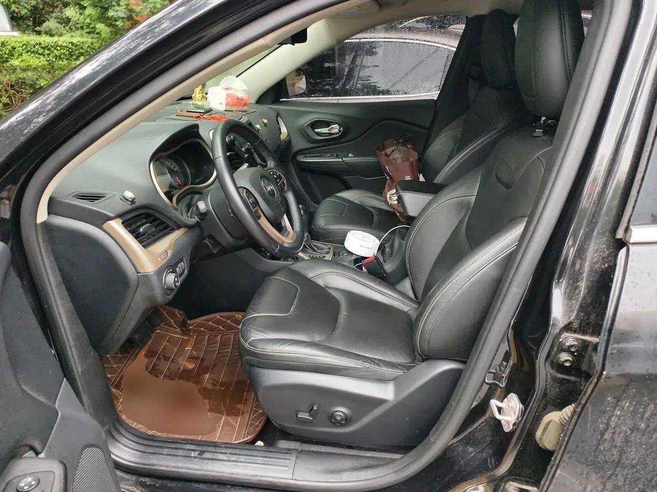 Jeep Cherokee 2017 2.0L Superior Edition — миниатюра 15