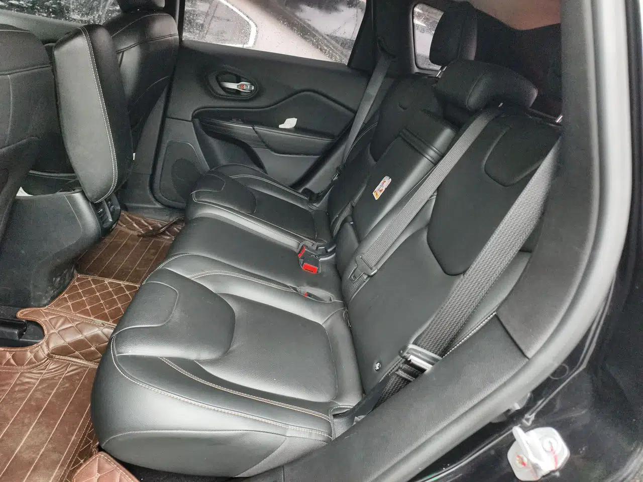 Jeep Cherokee 2017 2.0L Superior Edition — миниатюра 17