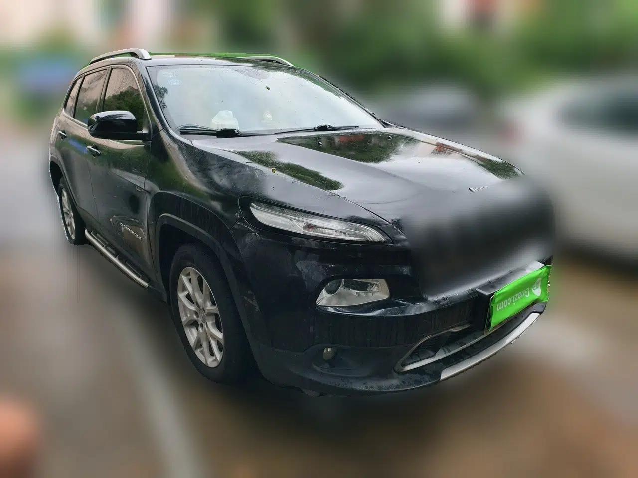 Jeep Cherokee 2017 2.0L Superior Edition — миниатюра 3