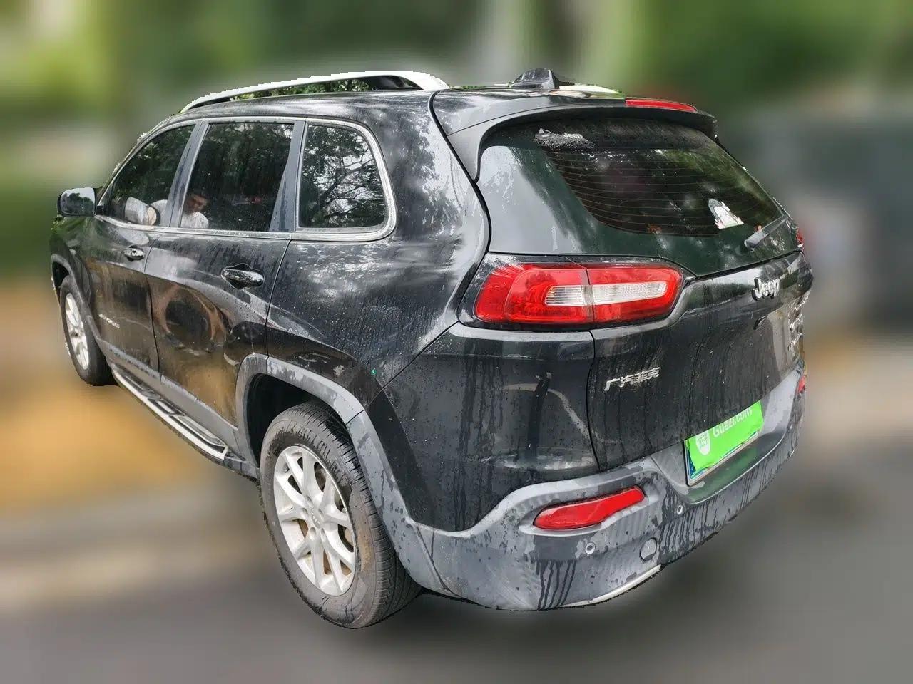 Jeep Cherokee 2017 2.0L Superior Edition — миниатюра 4