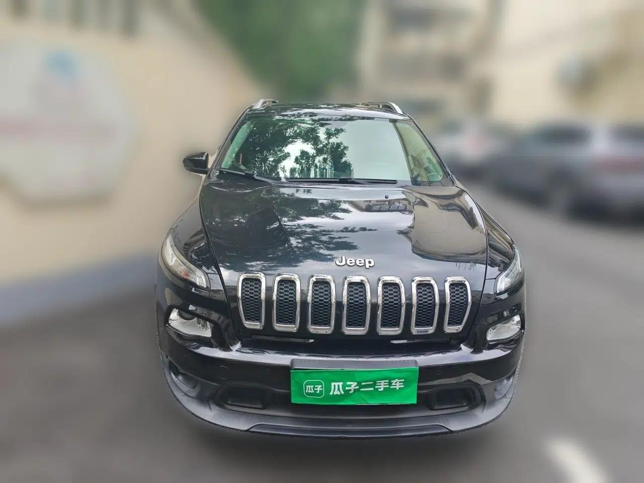 Jeep Cherokee 2016 2.0L Superior Edition — миниатюра 2