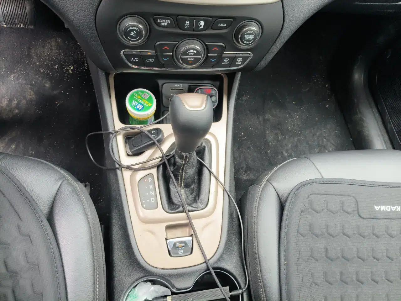 Jeep Cherokee 2017 2.0L Superior Edition — миниатюра 14