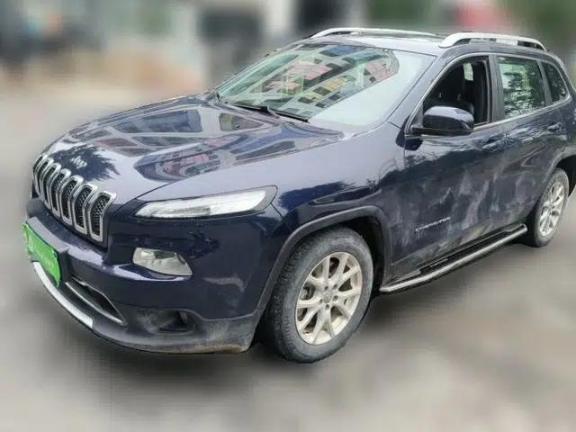 Jeep Cherokee 2017 2.0L Superior Edition