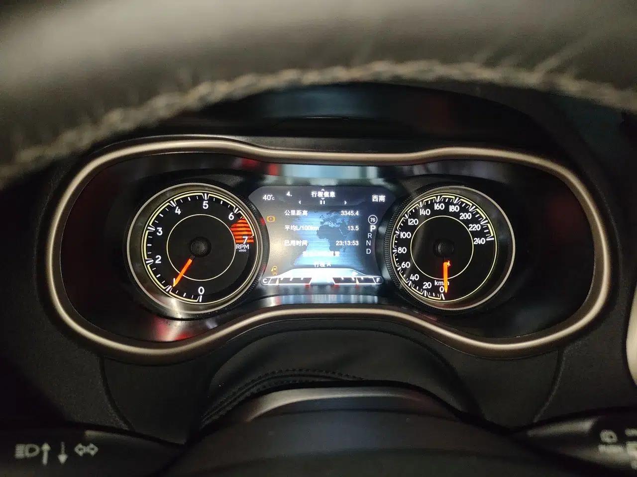 Jeep Cherokee 2016 2.4L Leading Smart Version — миниатюра 11