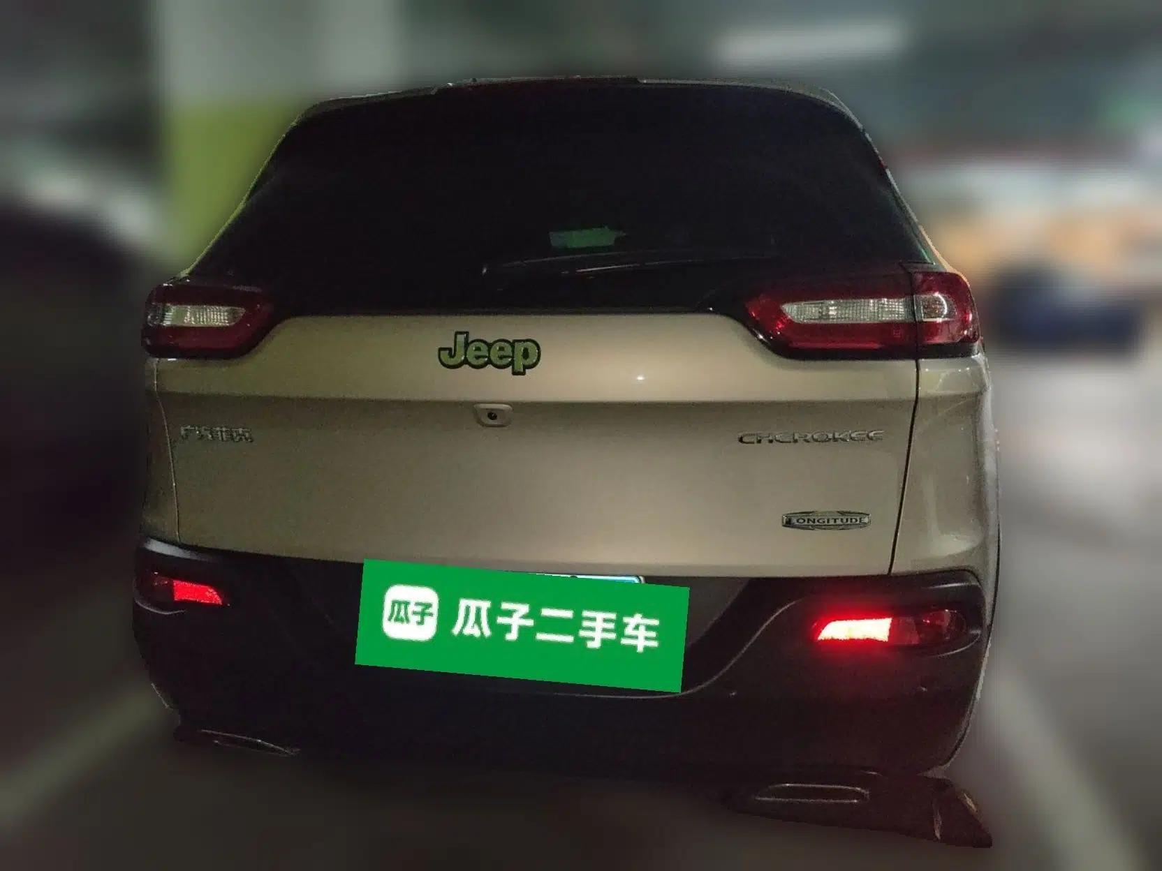 Jeep Cherokee 2016 2.4L Leading Smart Version — миниатюра 5