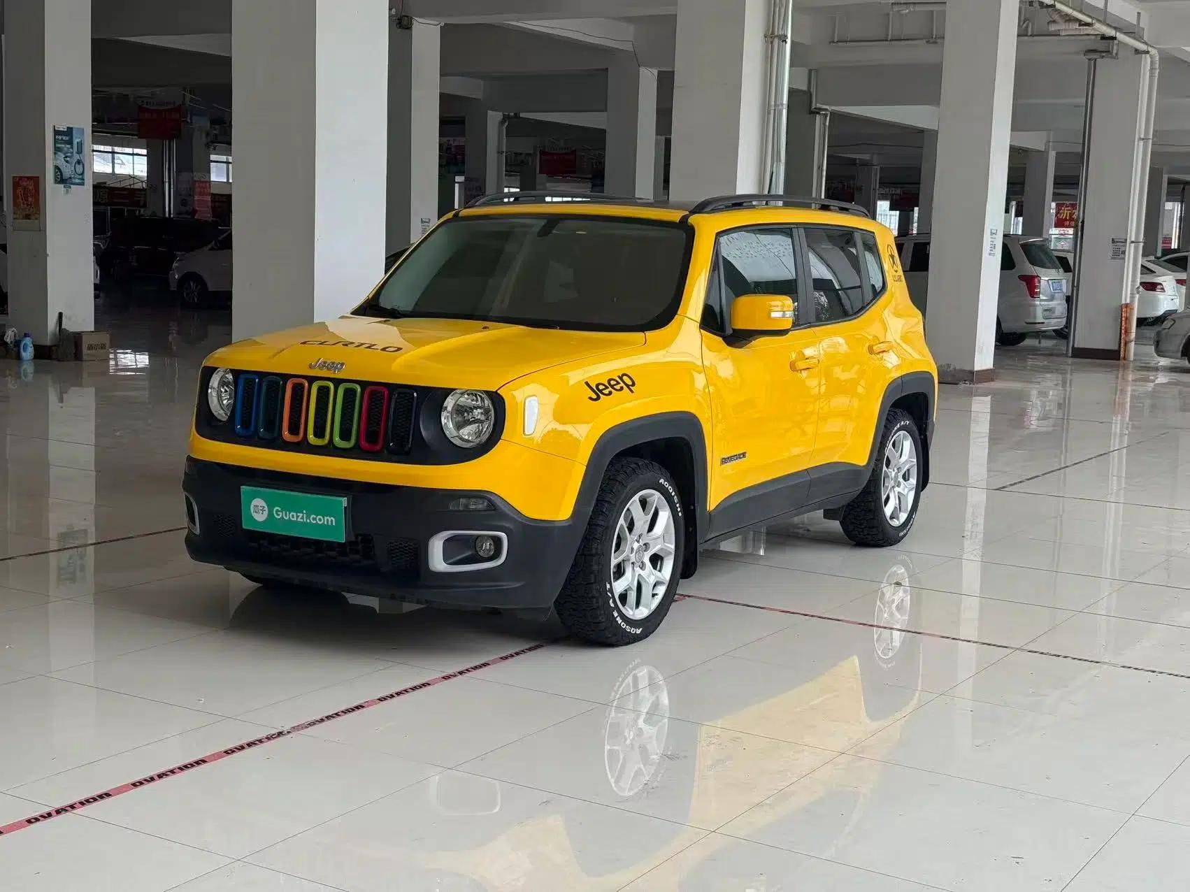 Jeep Renegade 2018 Connected Large Screen Version 180T Automatic High-Energy Edition — миниатюра 1