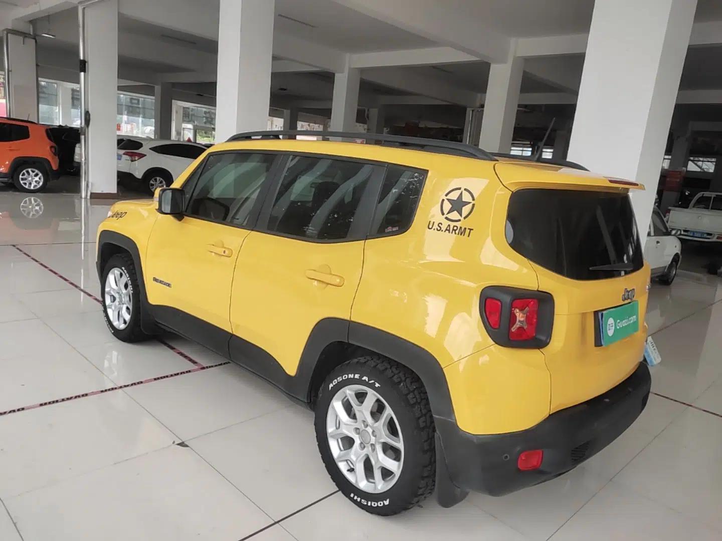 Jeep Renegade 2018 Connected Large Screen Version 180T Automatic High-Energy Edition — миниатюра 4