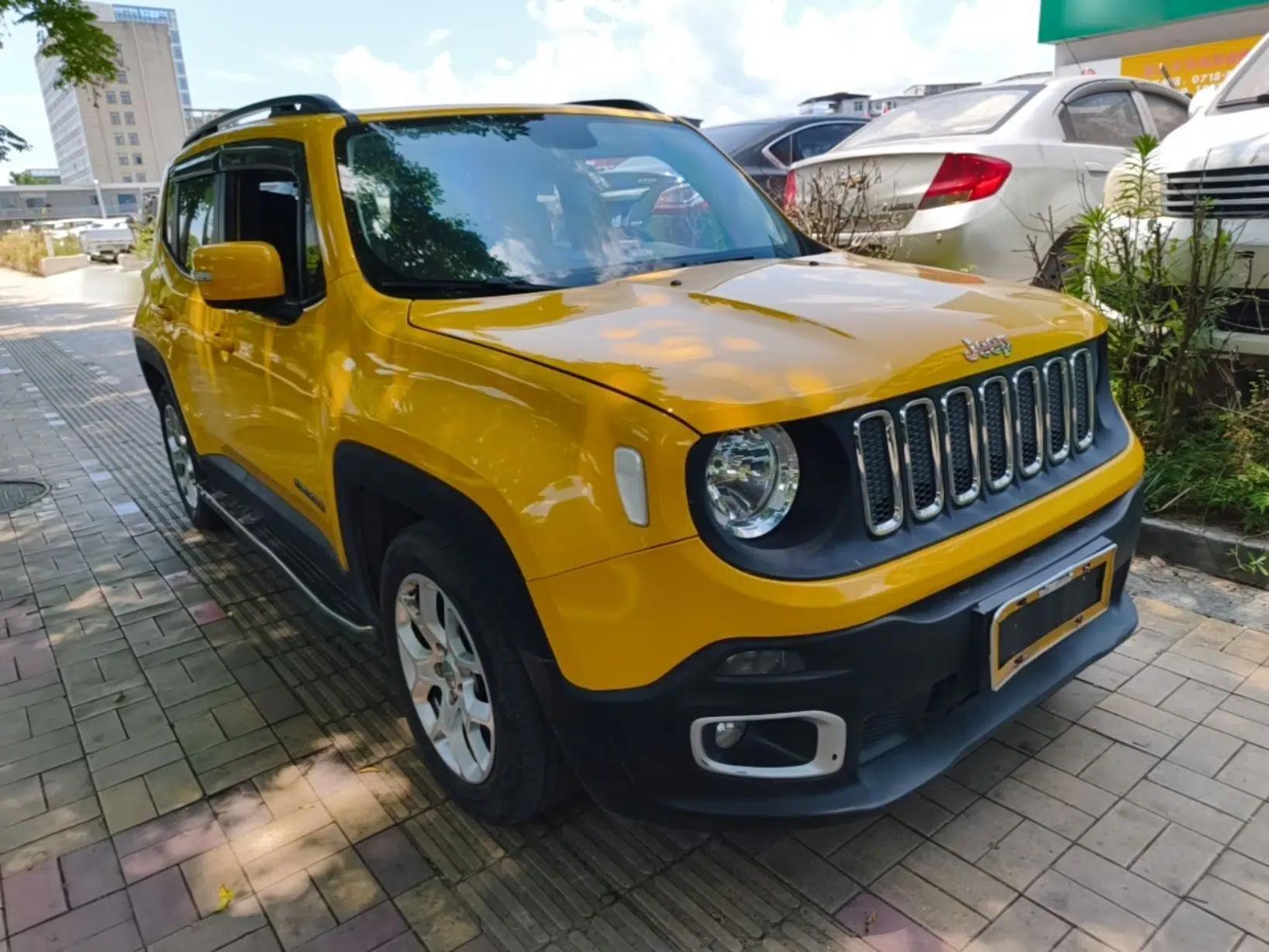 Jeep Renegade 2017 180T Automatic High-Energy Version — миниатюра 3