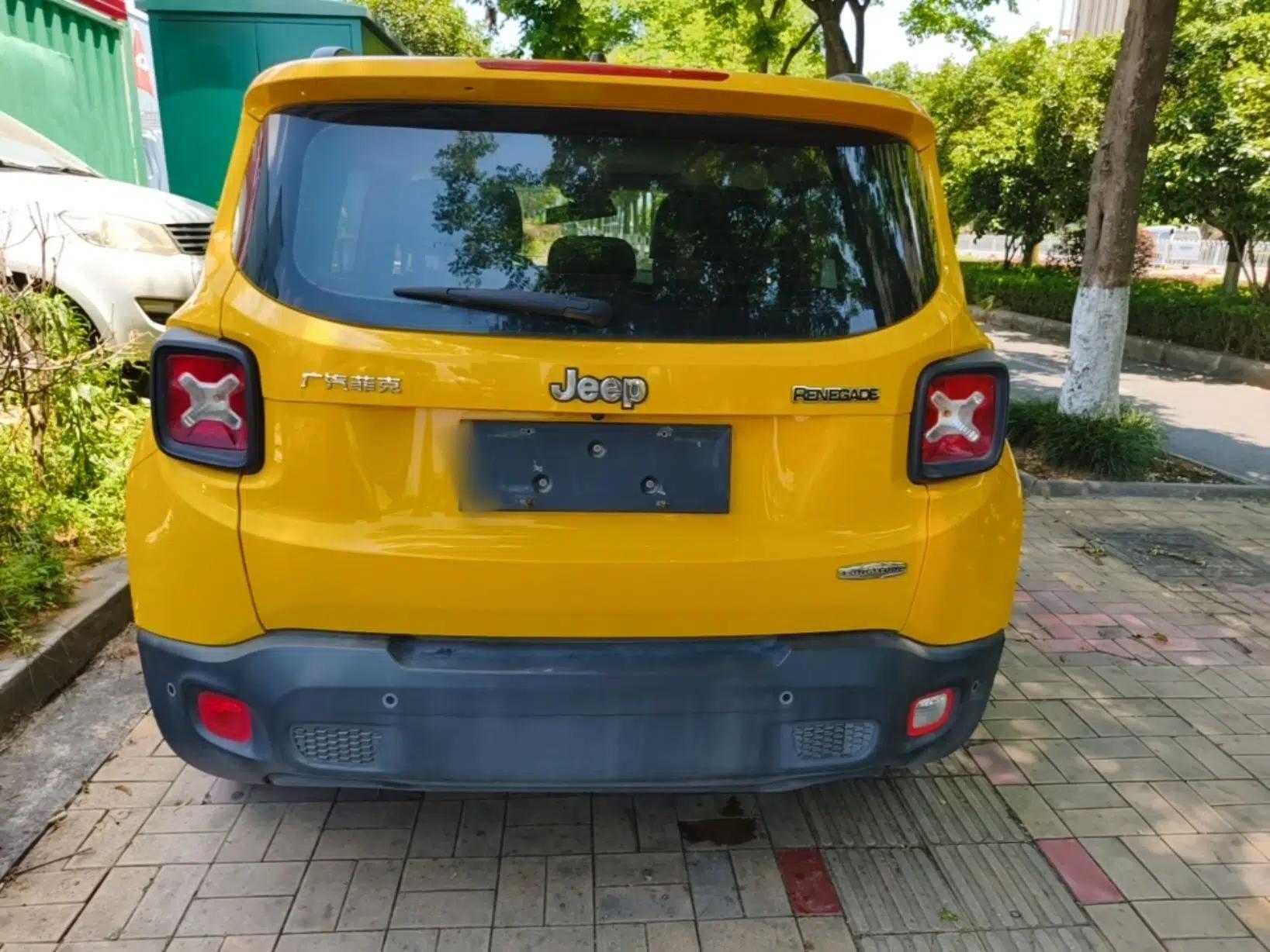 Jeep Renegade 2017 180T Automatic High-Energy Version — миниатюра 5