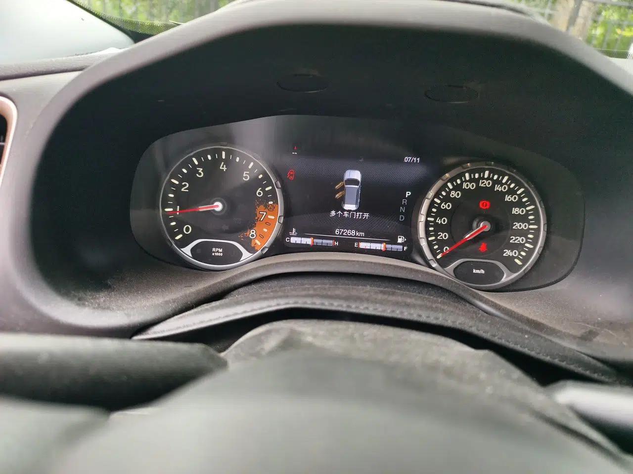 Jeep Renegade 2016 1.4T Automatic Jingneng Version+ — миниатюра 11