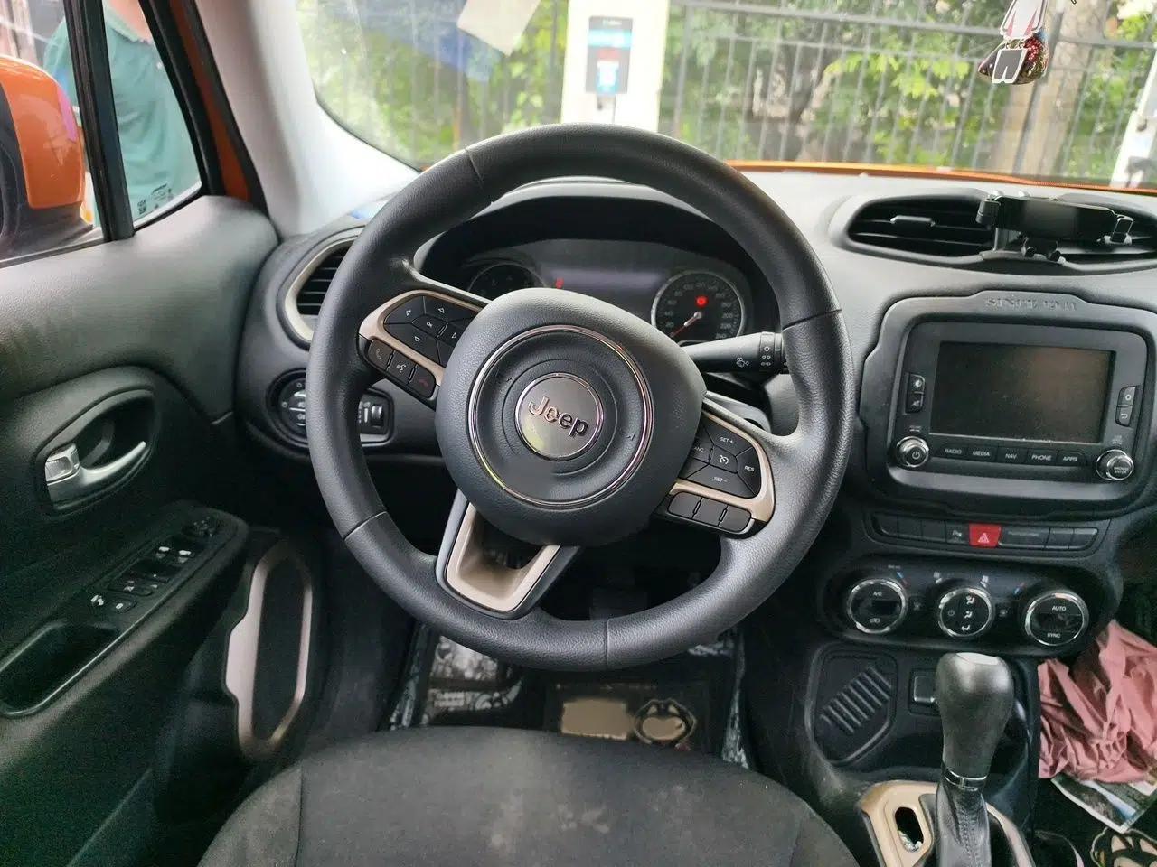 Jeep Renegade 2016 1.4T Automatic Jingneng Version+ — миниатюра 9