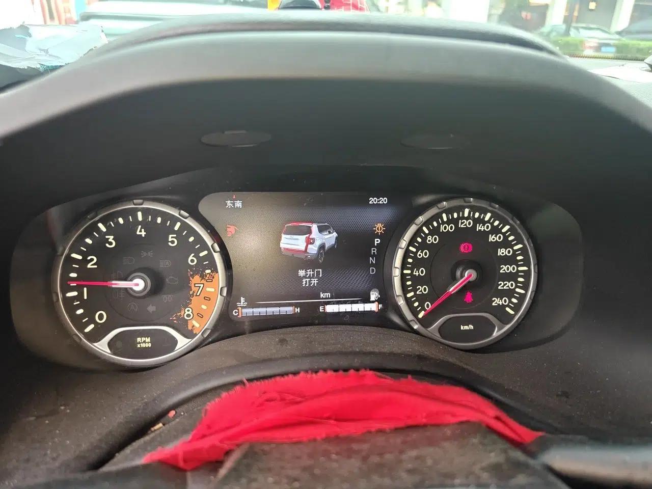 Jeep Renegade 2016 1.4T Automatic Jingneng Version+ — миниатюра 11
