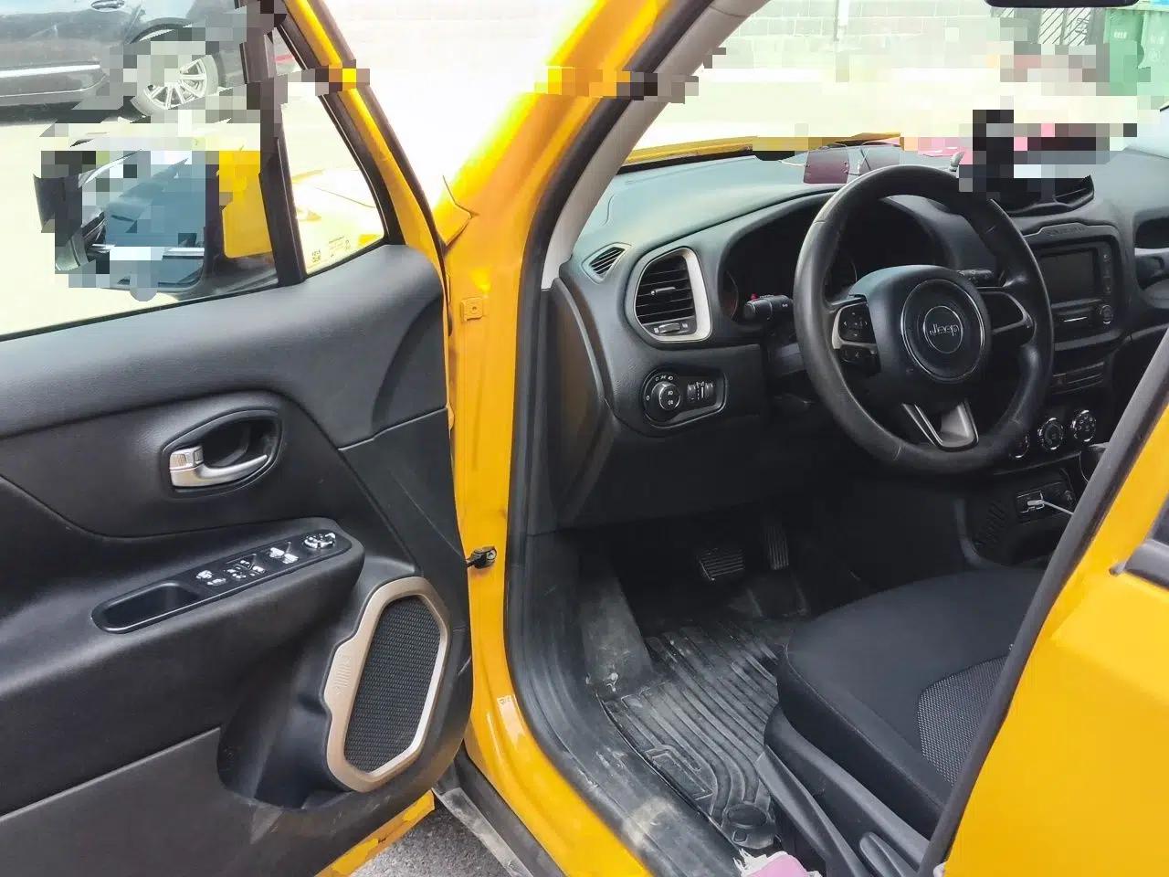 Jeep Renegade 2016 1.4T Automatic Jingneng Edition — миниатюра 16