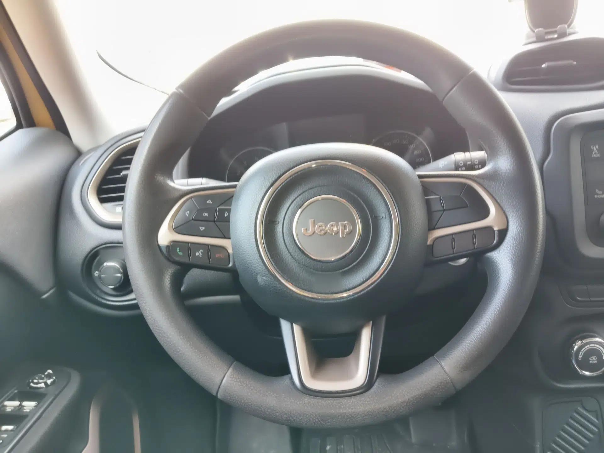 Jeep Renegade 2016 1.4T Automatic Jingneng Edition — миниатюра 10