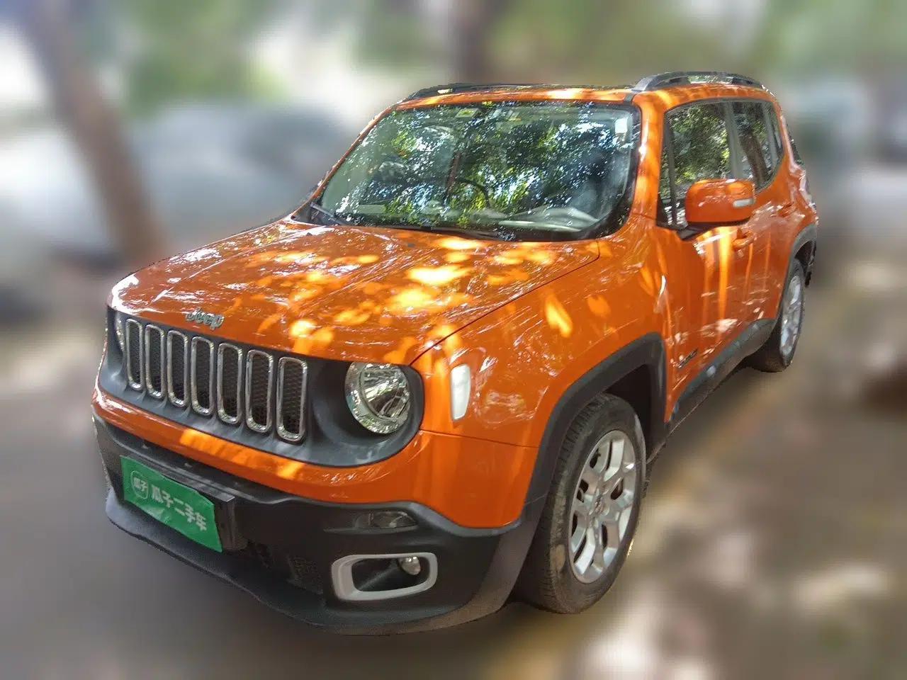 Jeep Renegade 2018 Connected Large Screen Version 180T Automatic High-Energy Edition — миниатюра 1