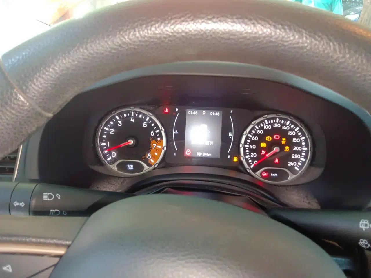 Jeep Renegade 2018 Connected Large Screen Version 180T Automatic High-Energy Edition — миниатюра 11