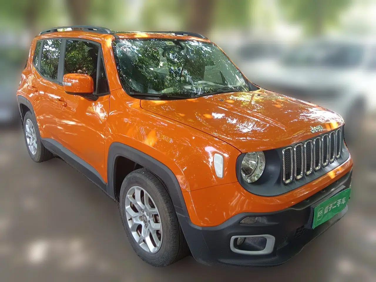 Jeep Renegade 2018 Connected Large Screen Version 180T Automatic High-Energy Edition — миниатюра 3