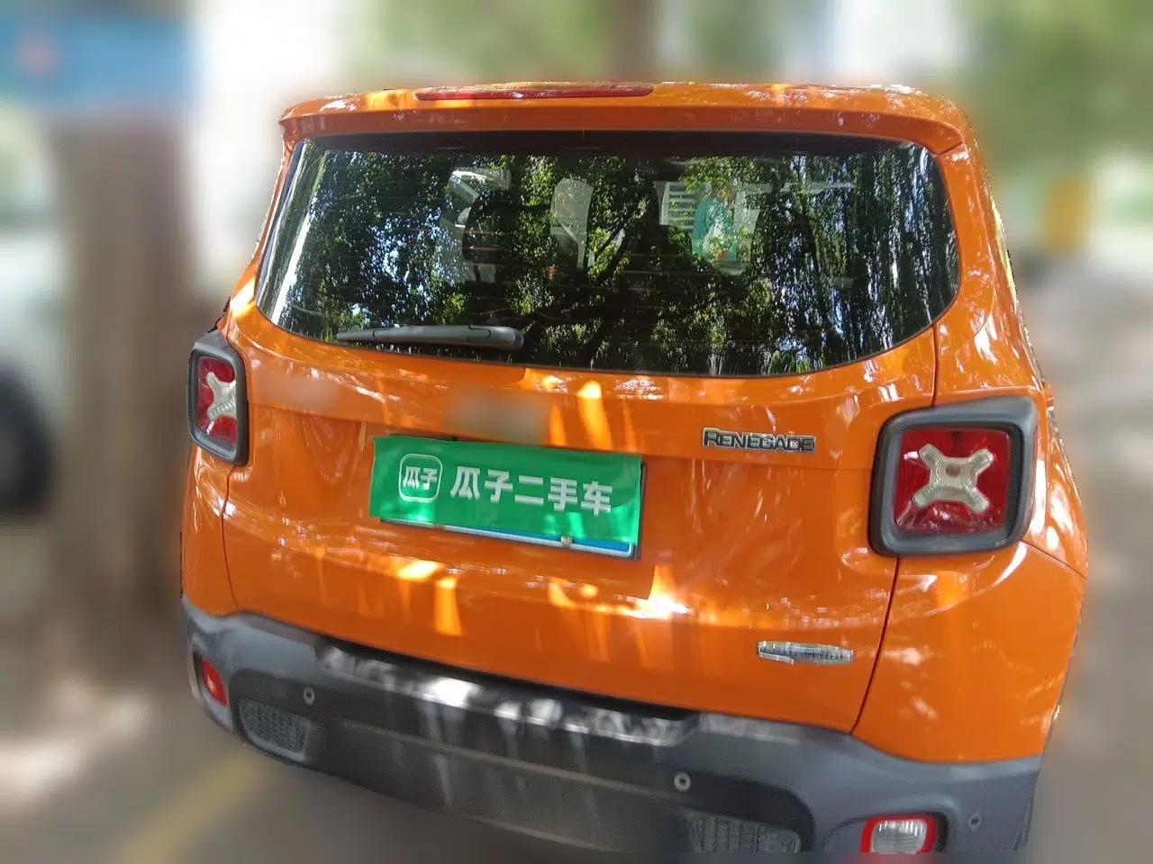 Jeep Renegade 2018 Connected Large Screen Version 180T Automatic High-Energy Edition — миниатюра 5