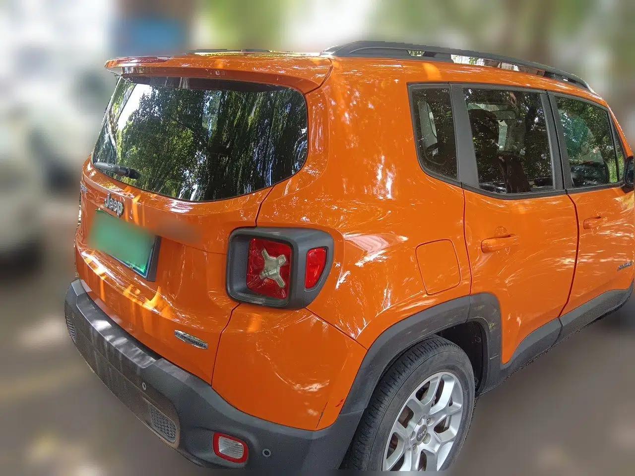Jeep Renegade 2018 Connected Large Screen Version 180T Automatic High-Energy Edition — миниатюра 6