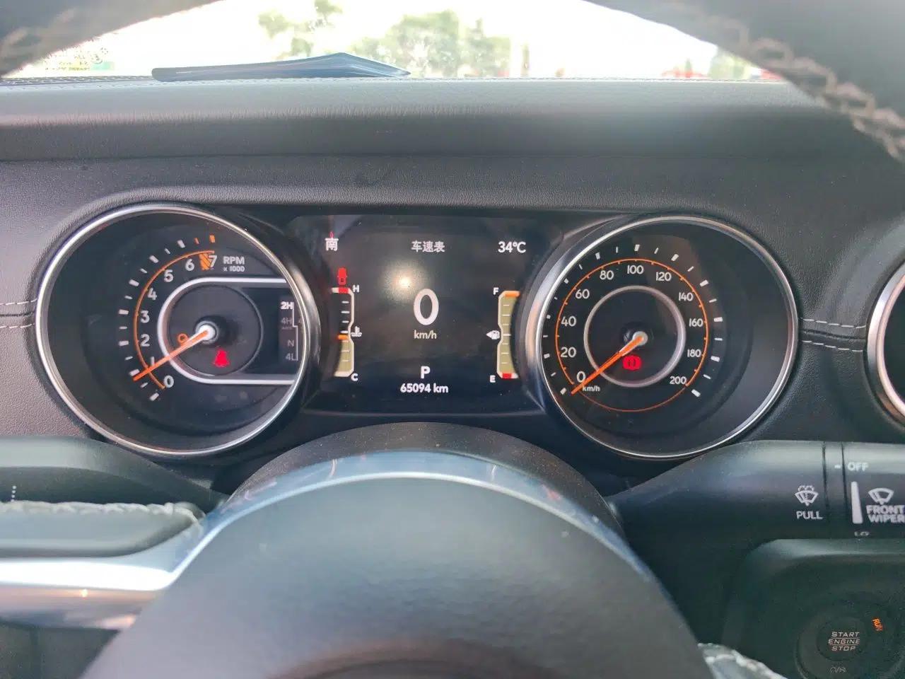 Jeep Gladiator 2022 3.6L Pioneer Edition — миниатюра 11
