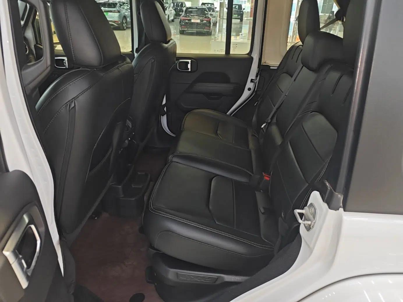 Jeep Wrangler New Energy 2021 Four-Door 2.0T 4xe Sahara — миниатюра 20