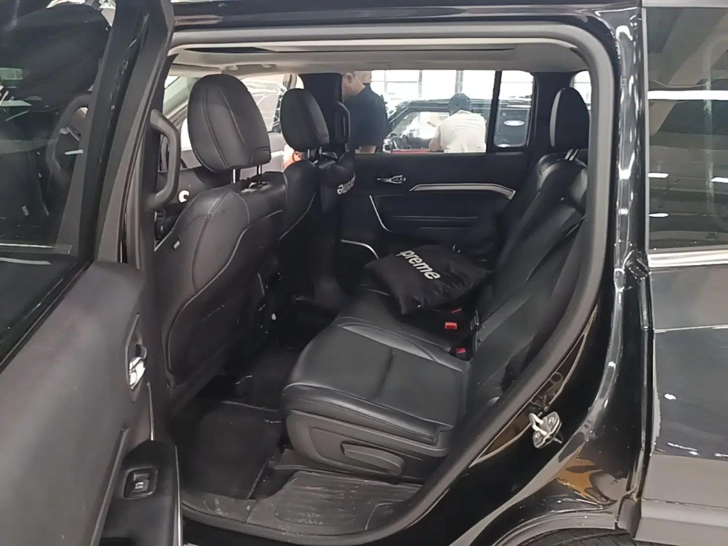 Jeep Grand Commander 2020 2.0T Four-Wheel Drive Elite Enhanced Edition — миниатюра 20