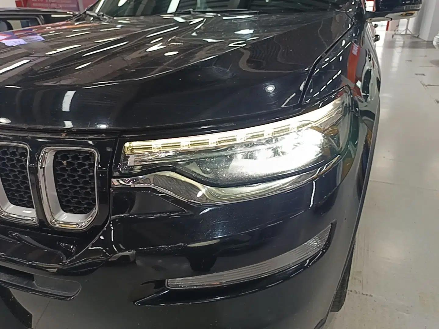 Jeep Grand Commander 2020 2.0T Four-Wheel Drive Elite Enhanced Edition — миниатюра 8