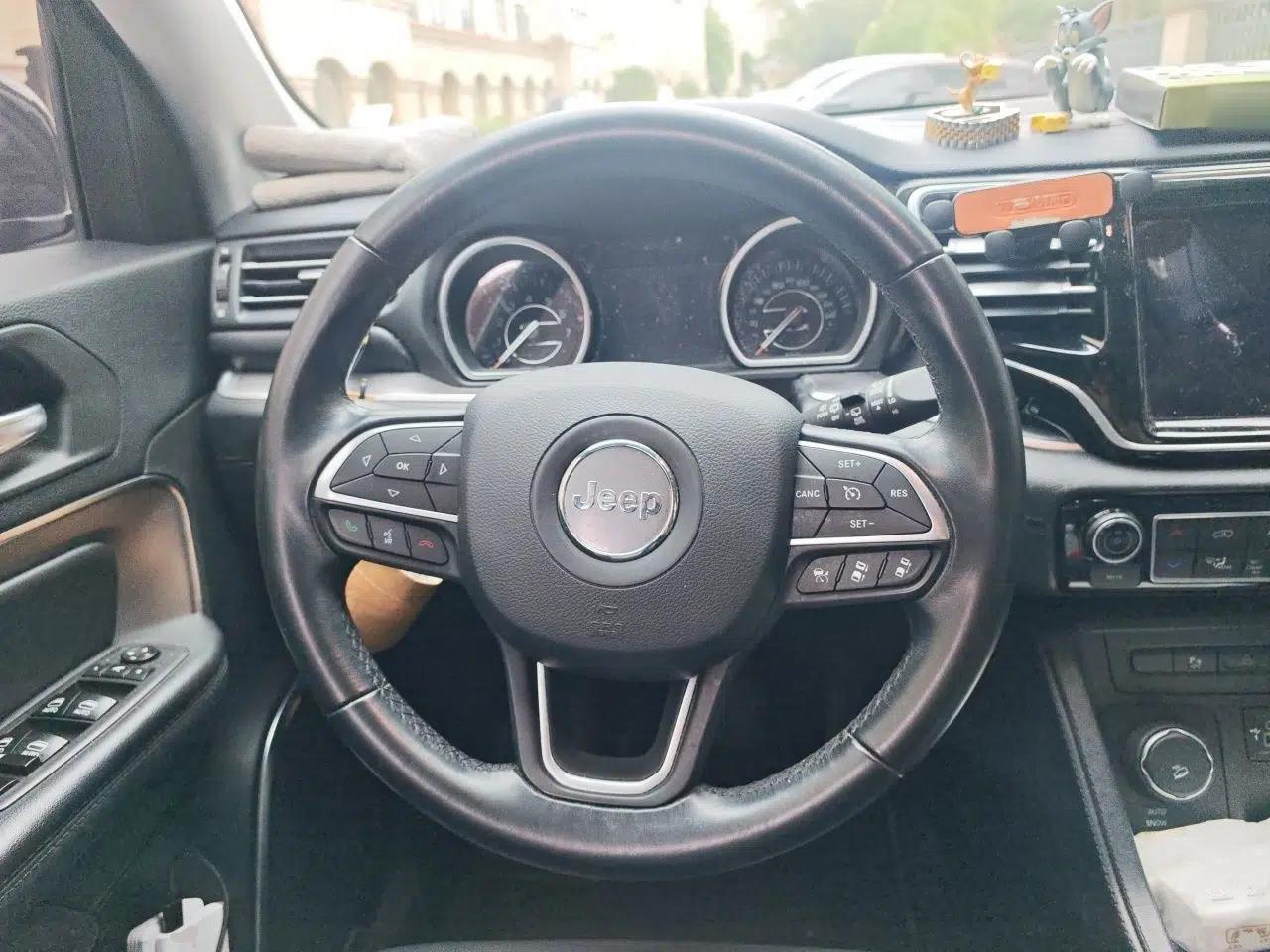 Jeep Grand Commander 2020 2.0T Four-Wheel Drive Elite Edition — миниатюра 10