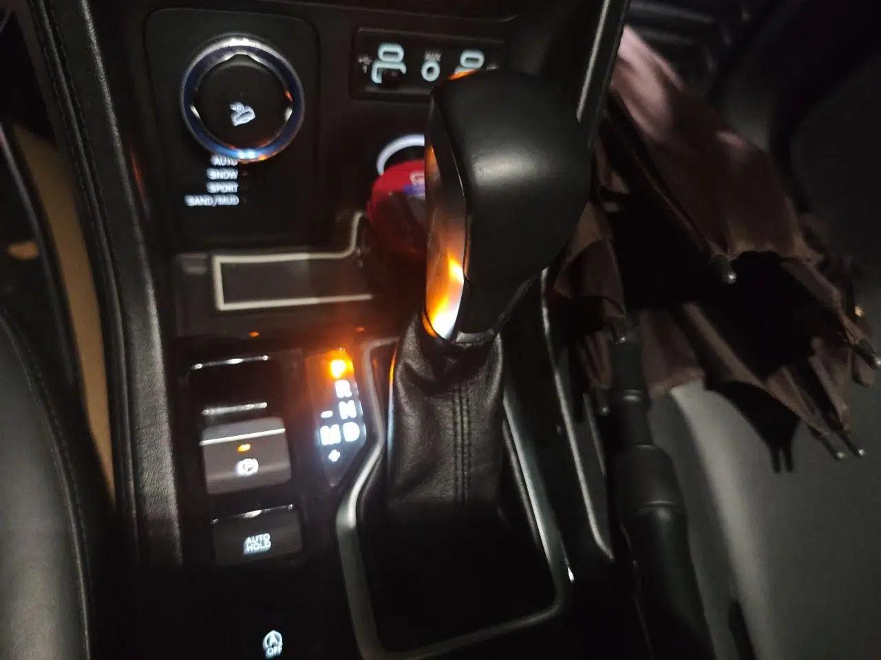 Jeep Grand Commander 2018 2.0T Four-Wheel Drive Prestige Edition China V — миниатюра 14