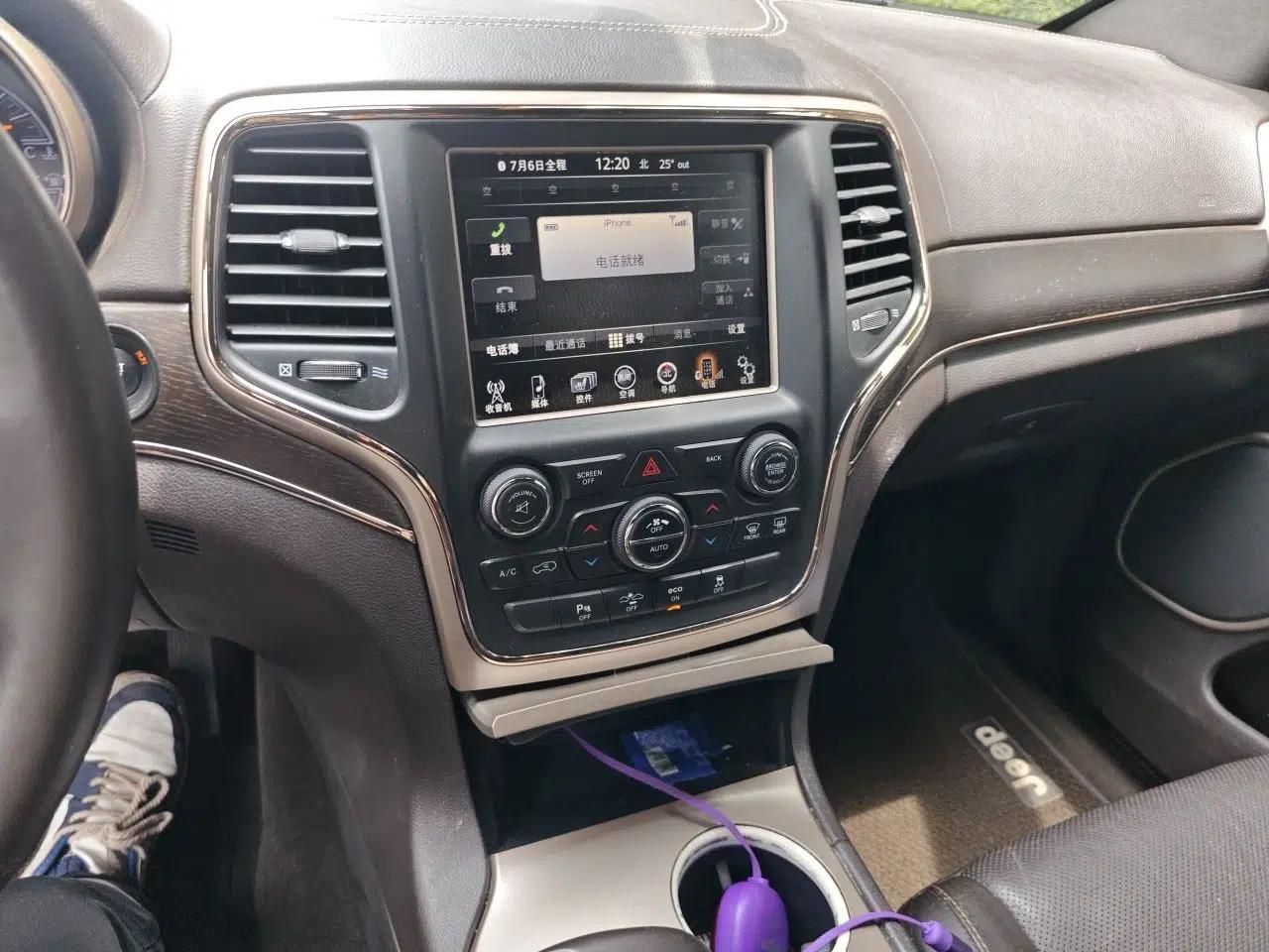 Jeep Grand Cherokee 2014 5.7L Flagship Prestige Edition — миниатюра 13