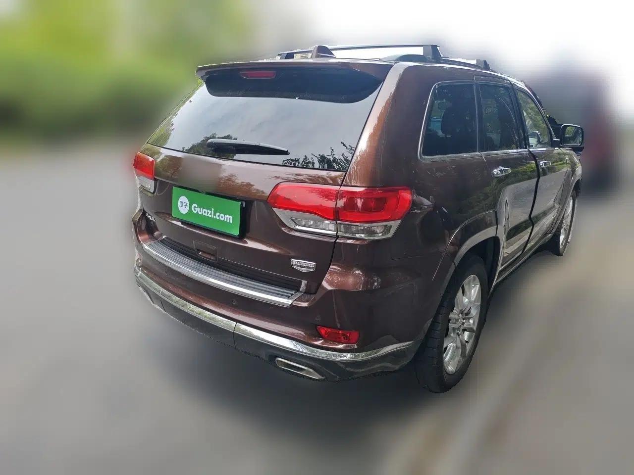 Jeep Grand Cherokee 2014 5.7L Flagship Prestige Edition — миниатюра 6
