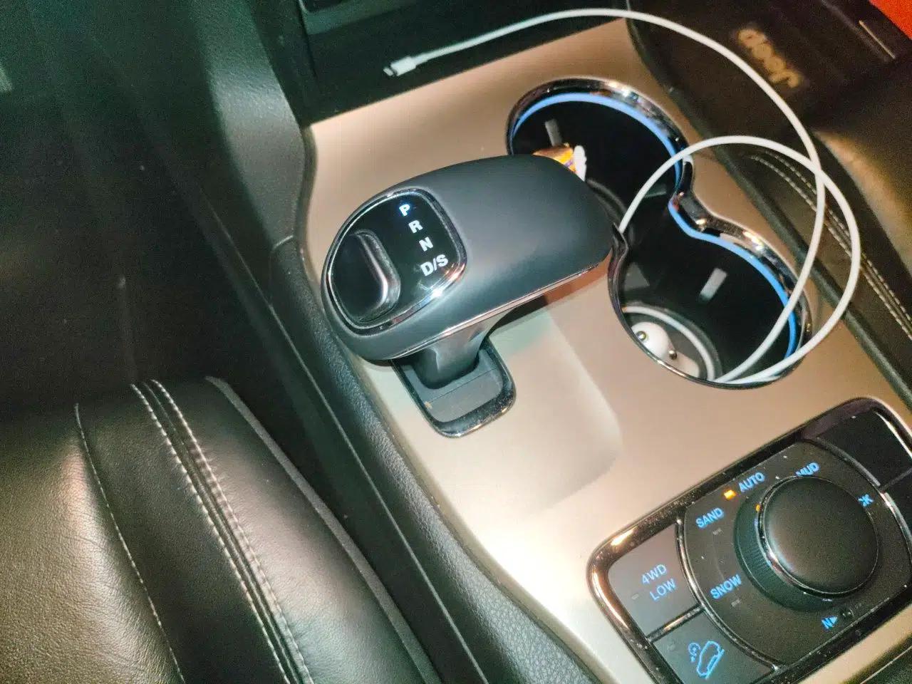 Jeep Grand Cherokee 2014 3.0L Comfort Navigation Edition — миниатюра 14