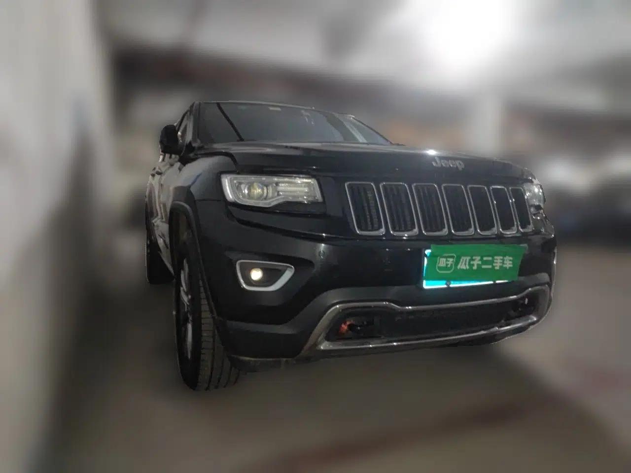Jeep Grand Cherokee 2014 3.0L Comfort Navigation Edition — миниатюра 3