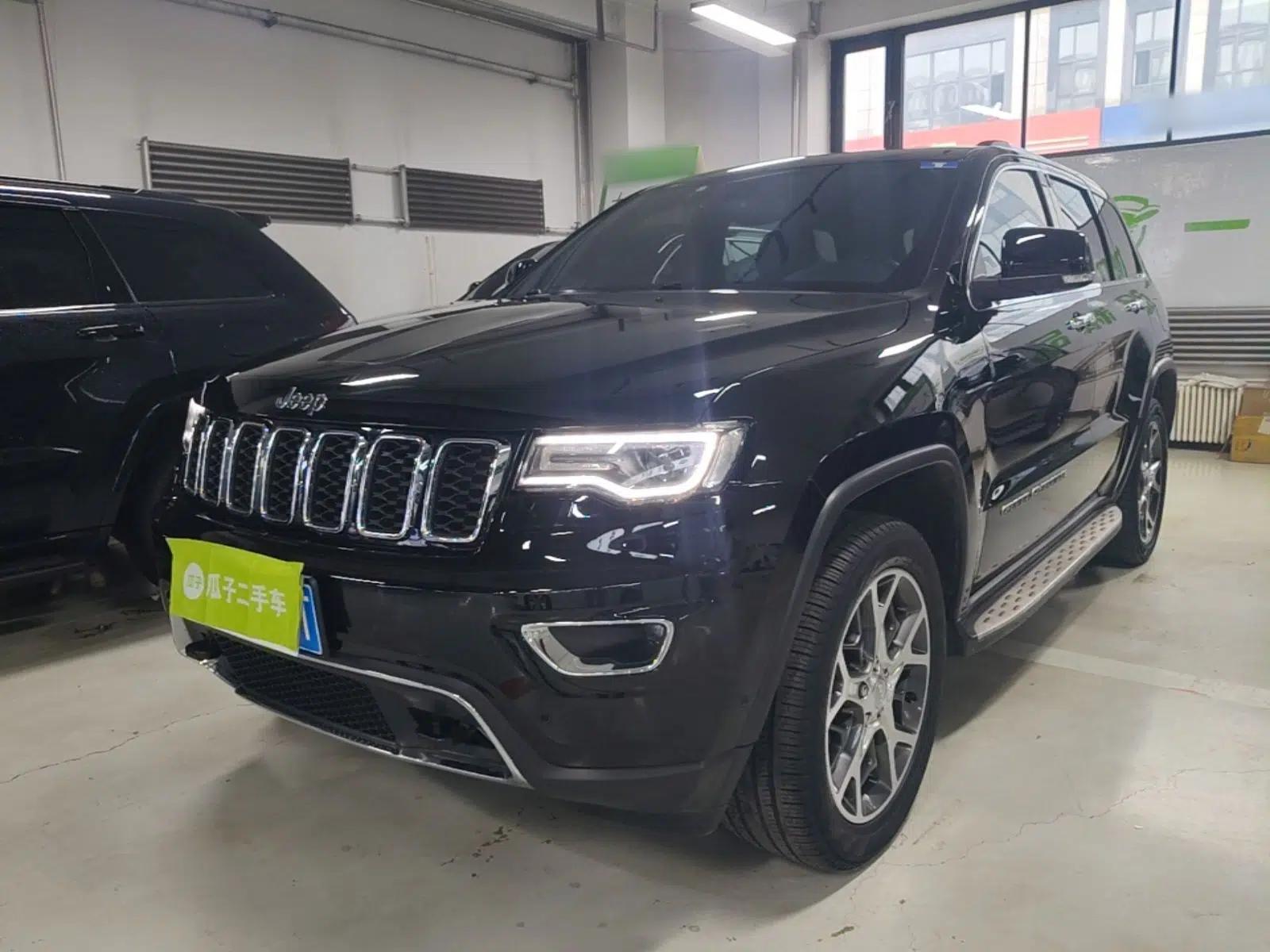 Jeep Grand Cherokee 2020 3.0L Elite Navigation Edition — миниатюра 1