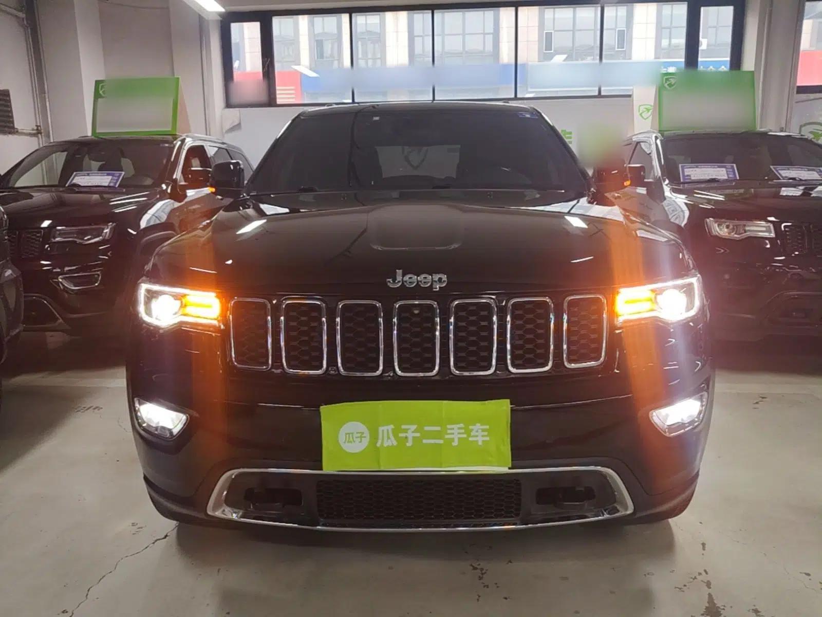 Jeep Grand Cherokee 2020 3.0L Elite Navigation Edition — миниатюра 2
