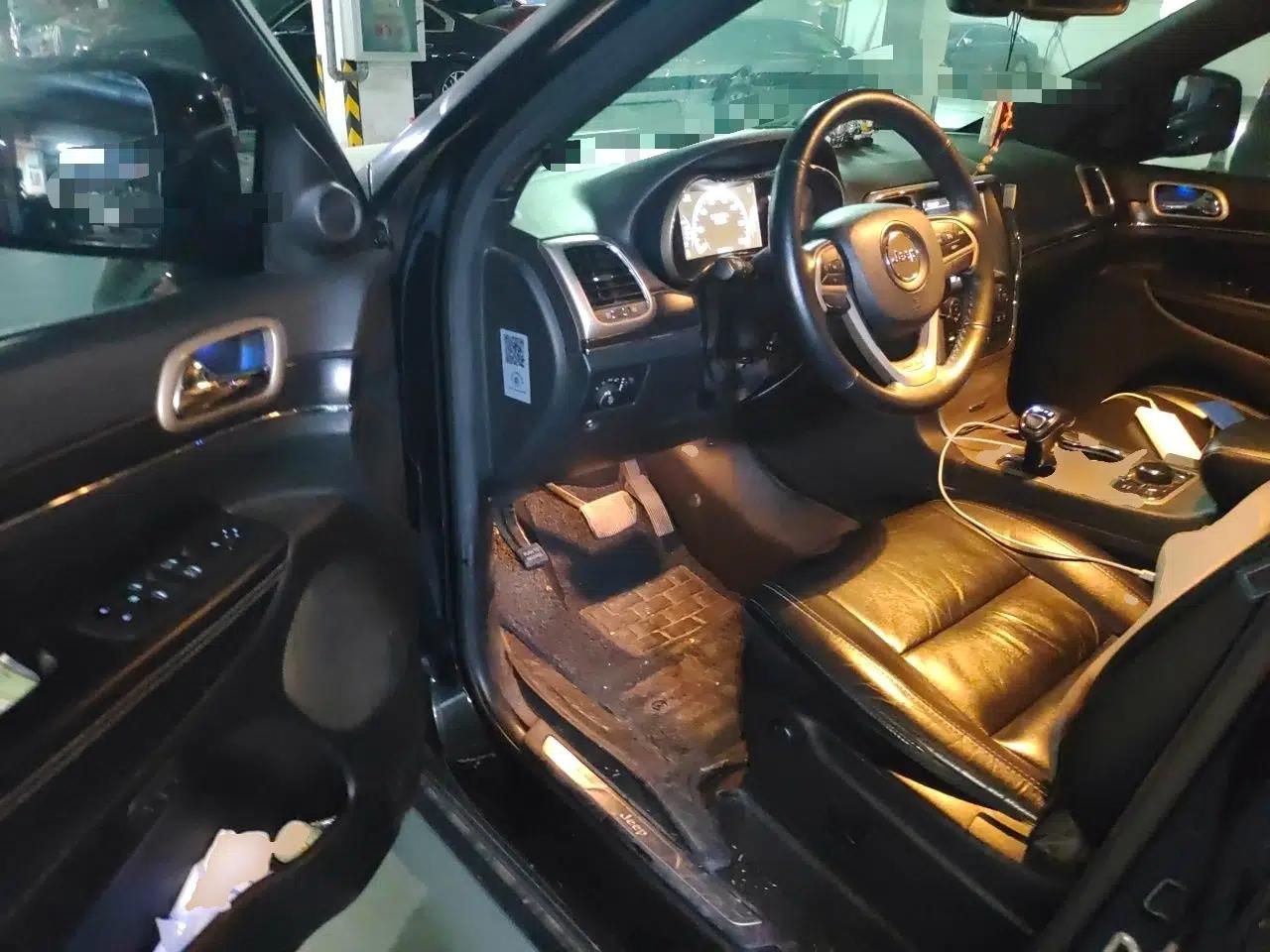 Jeep Grand Cherokee 2014 3.0TD Diesel Comfort Navigation Version — миниатюра 16