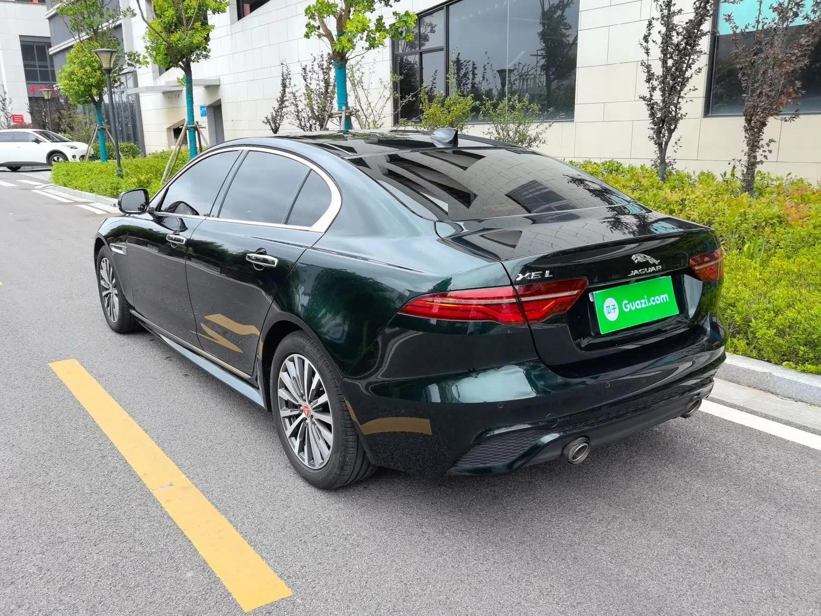 Jaguar XEL 2021 2.0T 200PS R-DYNAMIC Youth Sports Edition — миниатюра 17