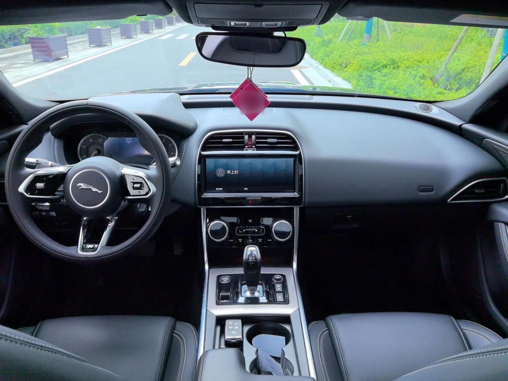 Jaguar XEL 2021 2.0T 200PS R-DYNAMIC Youth Sports Edition — миниатюра 36