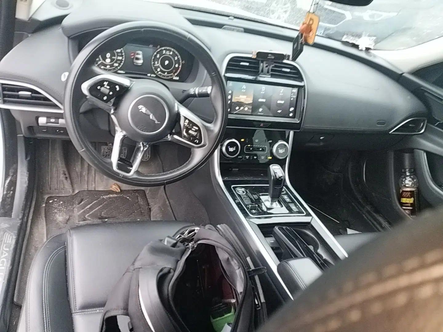 Jaguar XEL 2021 2.0T 250 PS S Progressive Elegance Edition — миниатюра 17